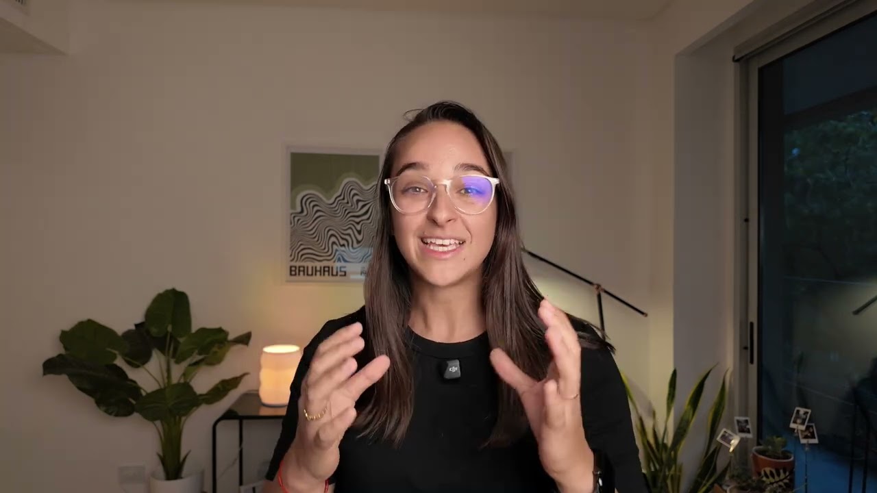 Carolina Dubiansky, fundadora y directora de Giver Solutions, presentando la agencia